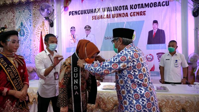 Wali Kota Kotamobagu Dinobatkan sebagai Bunda Genre
