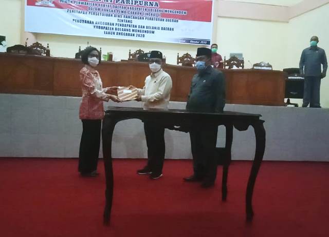 DPRD Bolmong Tetapkan Perubahan APBD Tahun 2020