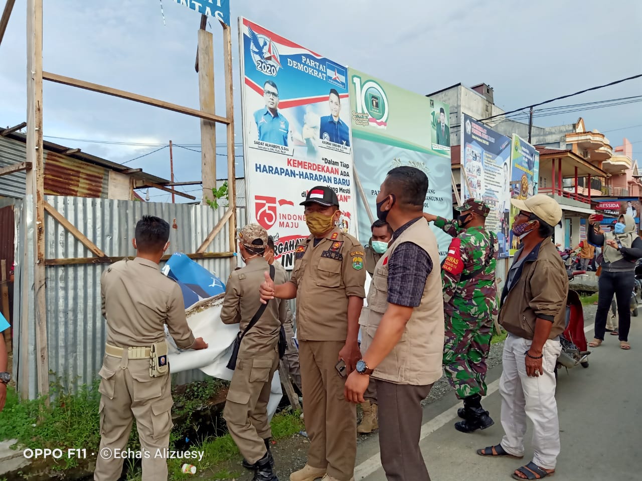 Bawaslu Kabupaten Buol Tertibkan APK Pilgub Sulteng