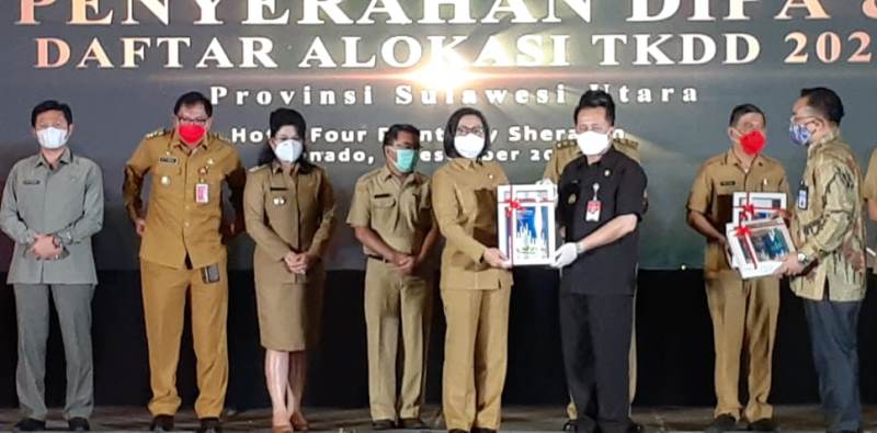 Bupati Bolmong Terima DIPA dan TKDD Tahun 2021