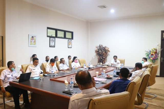 Bupati Boltim Pimpin Rapat Evaluasi Kinerja dan Progres Penyerapan Anggaran