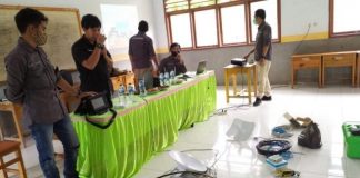 Diskominfo Bolmong Beri Materi Alat Jaringan dan Web Server di SMK Negeri Sangtombolang