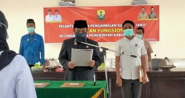 Lantik Pejabat Fungsional, Sekab Berharap Bekerja Profesional