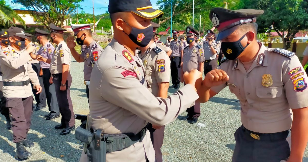 Hari Bhayangkara ke-75, 18 Personel Polres Buol Terima Kenaikan Pangkat