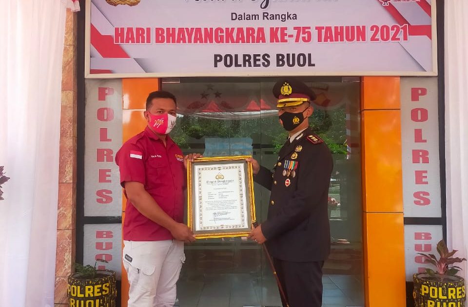 PS Kasie Humas Polres Buol Terima Piagam Penghargaan