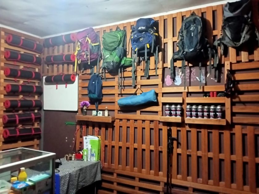 Mau Cari Rental Alat Mendaki Atau Peralatan Camping, Langsung Aja Cek ke Jr Adventure di Sinindian