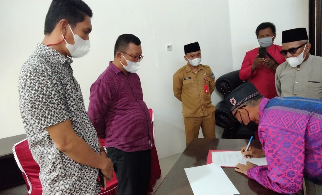 Dukung Pernyataan H2M, 4 Suku Adat di Bolsel Datangi Gedung DPRD