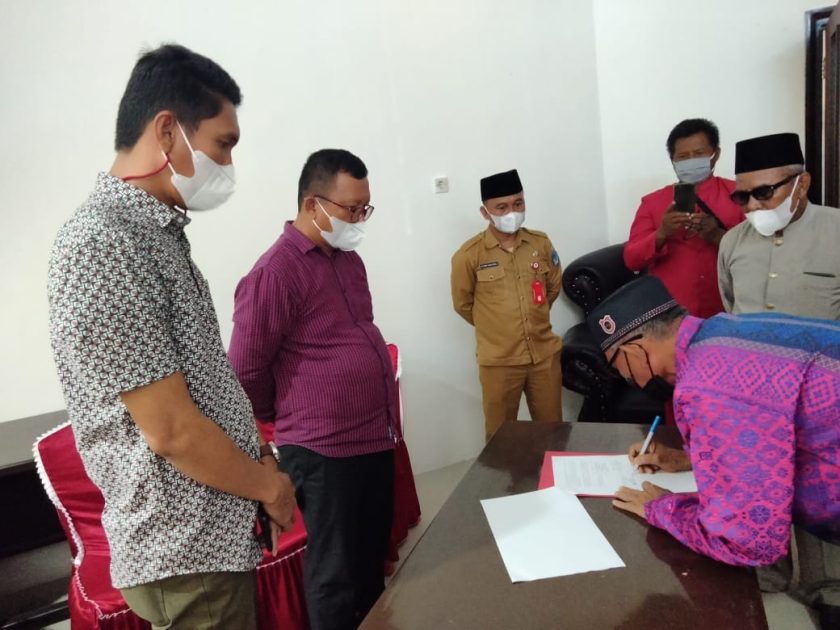 Dukung Pernyataan H2M, 4 Suku Adat di Bolsel Datangi Gedung DPRD