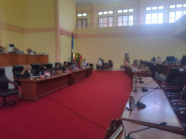 Komisi I DPRD Bolmong Gelar RDP Persoalan Desa