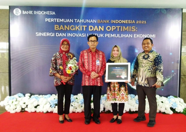 Pemkot Kotamobagu Terima Penghargaan TPID Award dari Bank Indonesia