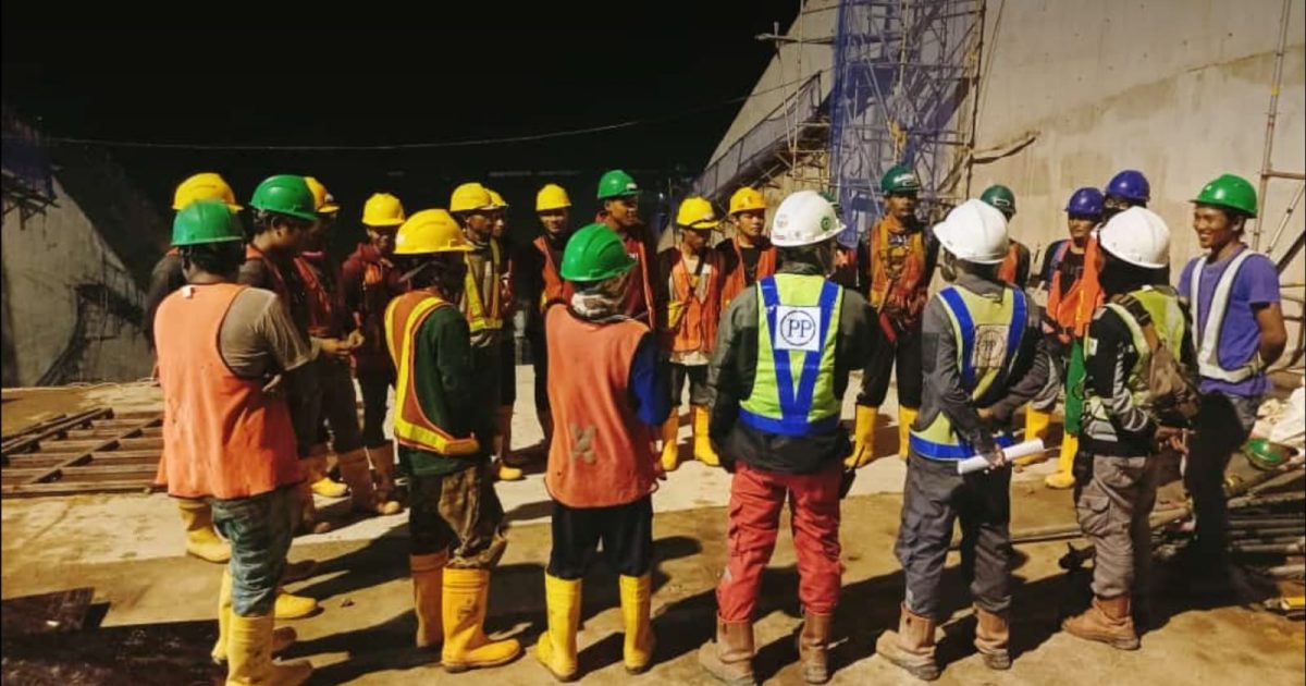 Pekerjaan Proyek Bendungan Lolak Dilakukan hingga Malam Hari