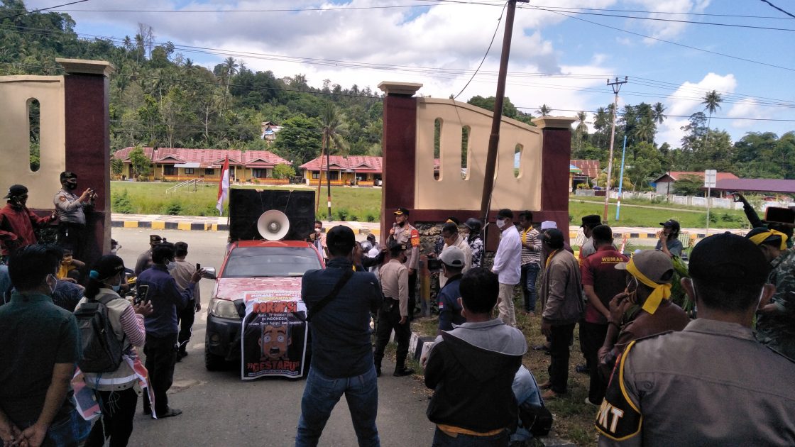 Harkodia di Buol Diwarnai Aksi Demo Gestapu