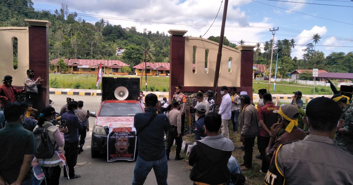 Harkodia di Buol Diwarnai Aksi Demo Gestapu