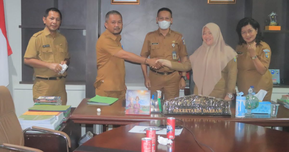 Kepsek SMK-N 1 Kaidipang dan Dirut RSUD Bolmut Saling Memaafkan