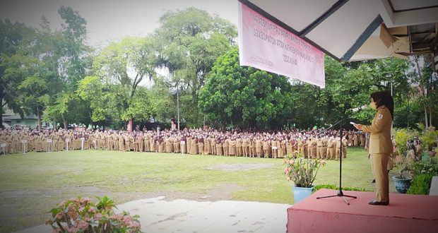 Pimpin Apel Kerja Perdana 2022, Tatong Bara Tegaskan Soal Disiplin Berseragam