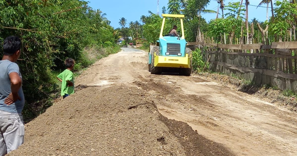 PT HIP Turut Berpartisipasi Benahi Jalan Rusak