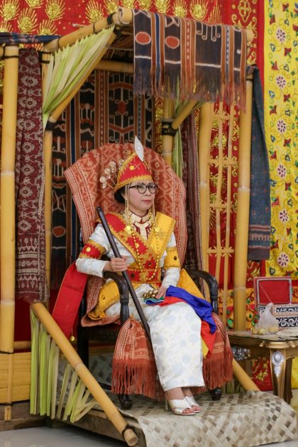 Bupati Bolmong Diberikan Gelar Adat Sebagai 'Bogani KI Yasti'