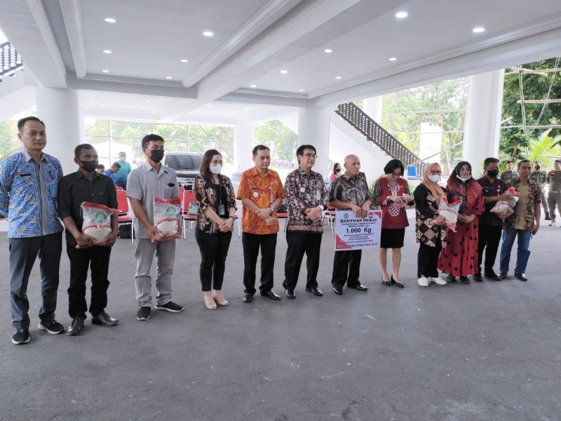 Pemkab Boltim Terima Bantuan Beras CP Dari Pemprov Sulut