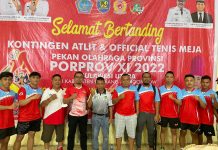 Foto Istimewa Ketua PTMSI Bolmut Sirajudin Lasena bersama Official dan para Atlet Cabor Tenis Meja