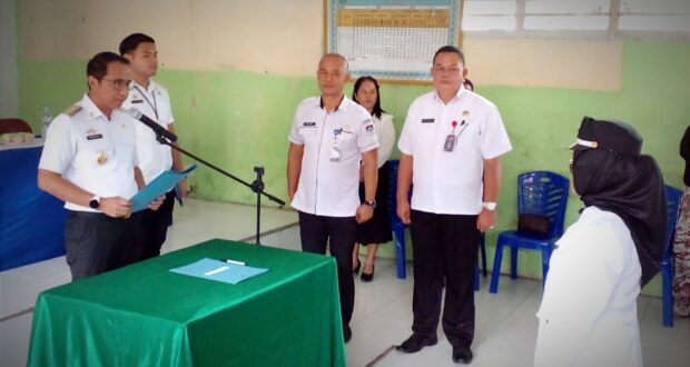 Bupati Sam Sachrul Mamonto Lantik Emi Mamonto sebagai PJS Kades Modayag ll