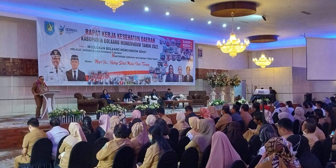 Tingkatkan Pelayanan Kesehatan, Dinkes Bolmong  Gelar Rapat Kerja Tahunan 2022 Bersama Bupati Limi Mokodompit 