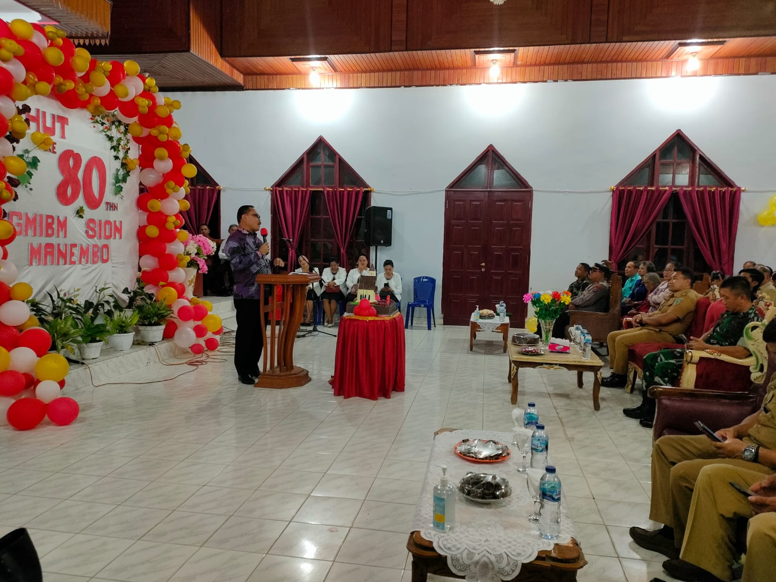 Pj Bupati Bolmong Limi Mokodompit Hadiri HUT Ke-80 Jemaat GMIBM Manembo