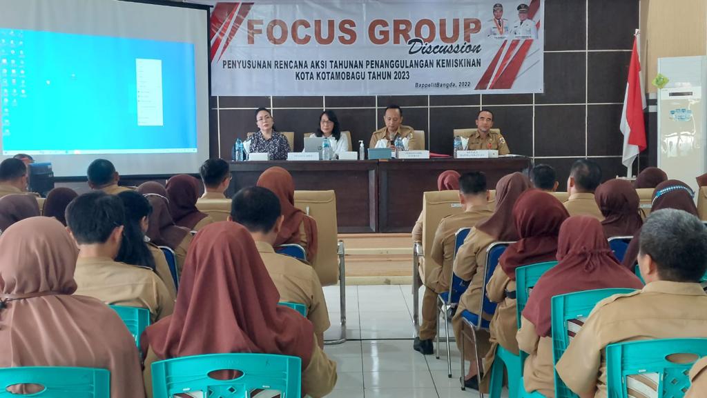 Sekda Kotamobagu Buka FGD Tahap III, Penyusunan Rencana Penanggulangan Kemiskinan