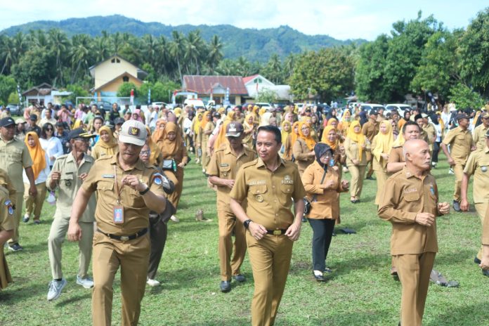 Bupati Boltim Terus Mengajak Masyarakat Untuk Melestarikan Tarian Budaya Dana-Dana
