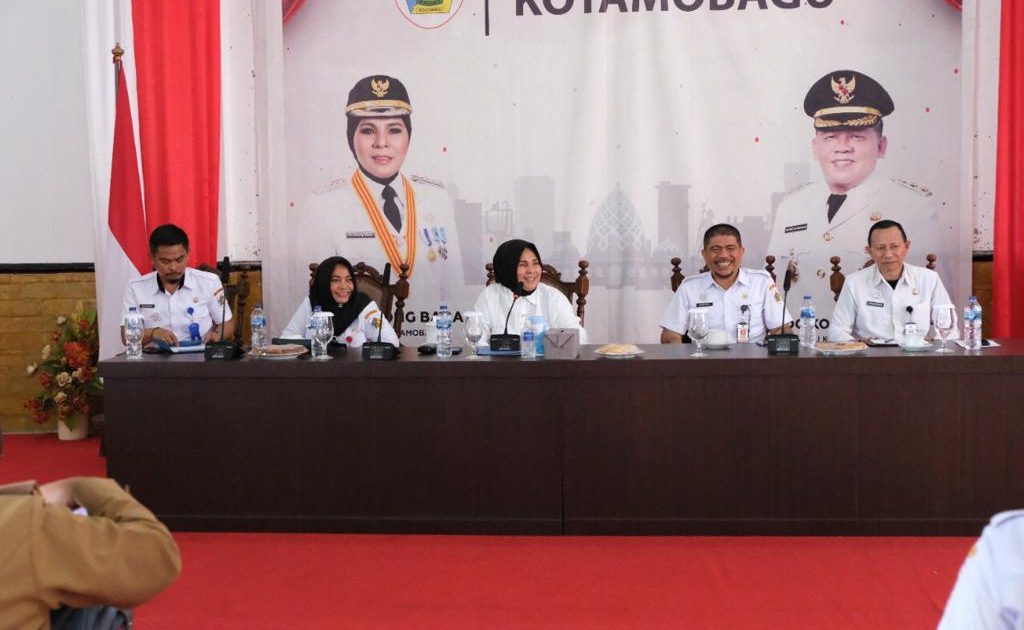 Wali Kota Gelar Rapat Kerja Perdana Bersama Para Camat, Lurah dan Sangadi Se-Kotamobagu