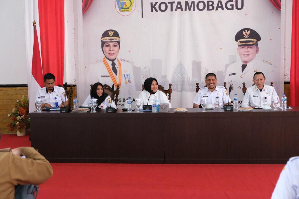 Wali Kota Gelar Rapat Kerja Perdana Bersama Para Camat, Lurah dan Sangadi Se-Kotamobagu