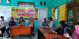 Gelar Jumat Curhat di Desa Tutuyan, Kapolsek Terima Keluhan Maraknya Peredaran Miras dan Obat-obatan