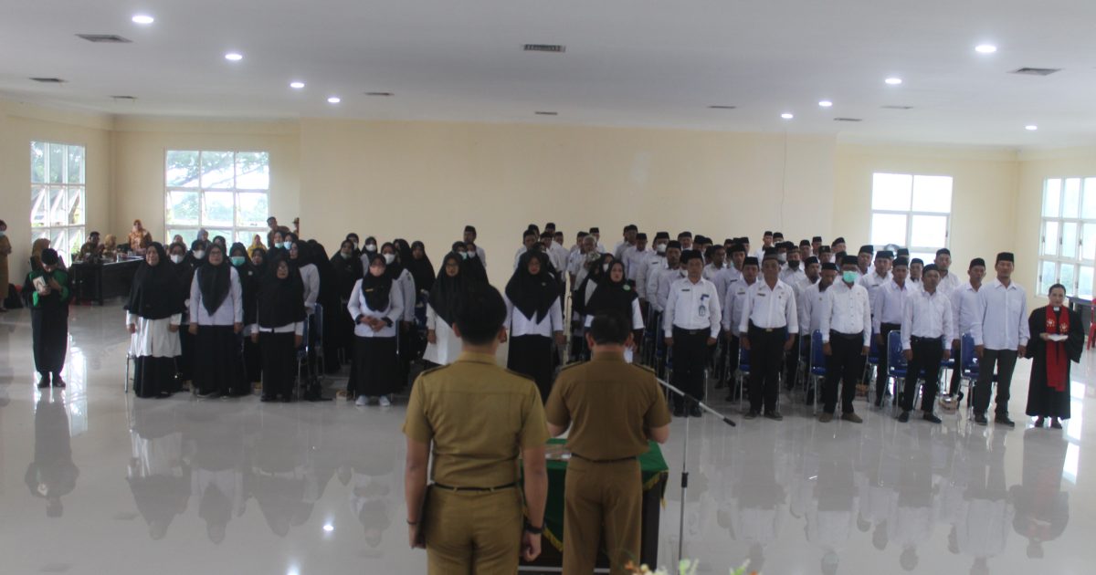 Lantik dan Kukuhkan 99 Pejabat Fungsional Pj Bupati Buol Sentil Soal Pengembangan Aparatur