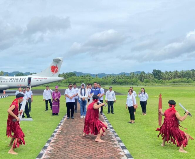 Walikota Tatong Bara Disambut Secara Adat Saat Hadiri Pesparawi HUT Ke-25 KP-PKB Germita Talaud