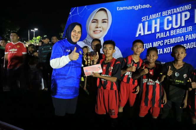 Walikota Tatong Bara Tuttup Turnamen Sepak Bola ALH CUP II Kotamobagu