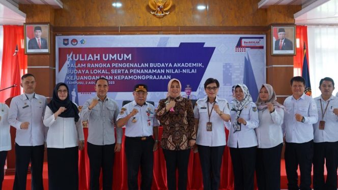 Walikota Tatong Bara Beri Kuliah Umum di Kampus IPDN Sulut