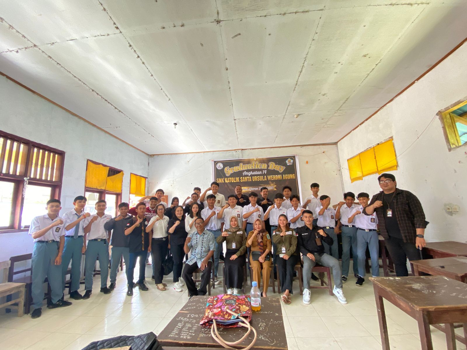 Panwascam Dumoga Tengah Gelar Sosialisasi dan Pendidikan Politik pada Pemilih Pemula