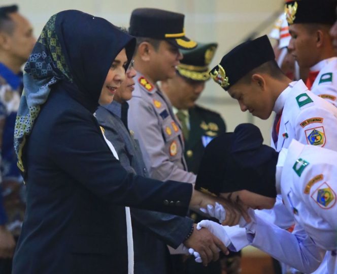 Walikota Lantik dan Kukuhkan 36 Anggota Paskibraka Kotamobagu Tahun 2023