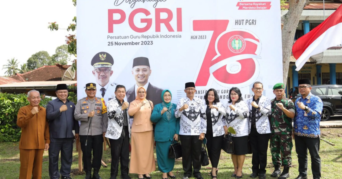 Pj Wali Kota Kotamobagu Pimpin Upacara Memperingati Hari Guru Nasional dan HUT ke-78 PGRI juga HUT ke-52 KORPRI