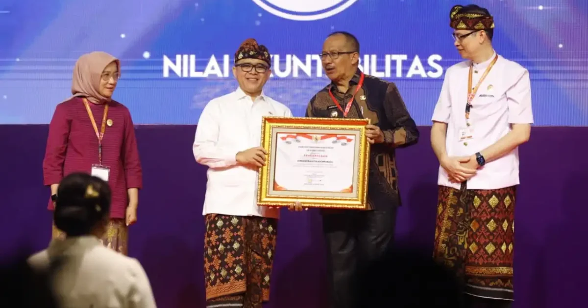 Hasil Evaluasi RB, AKIP dan ZI Pemkot Kotamobagu Terima Penghargaan Dari KemenPan RB