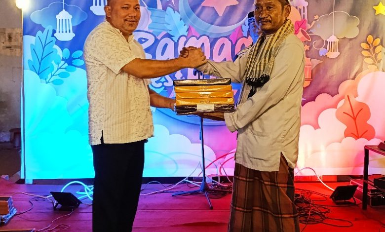 Sadam Serahkan Bantuan Kepada Imam dan Pegawai Syar'i Buyat Bersatu