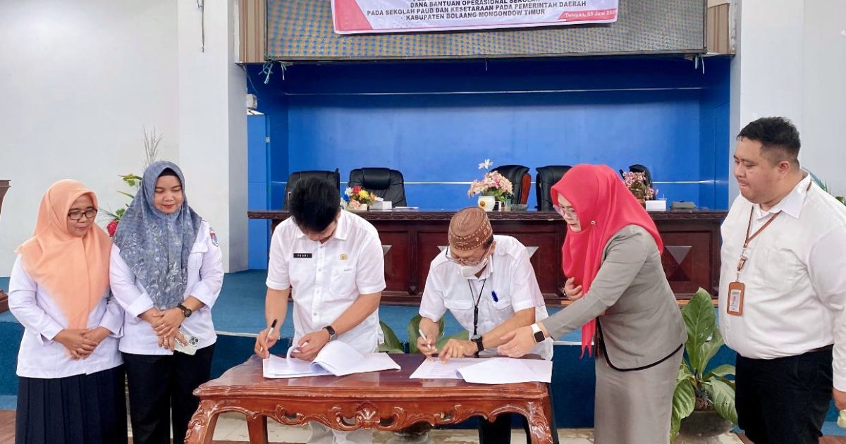 Pelaksanaan Transaksi Non Tunai di Sekolah PAUD, Bank SulutGo Cabang Tutuyan MoU Dengan Pemkab Boltim