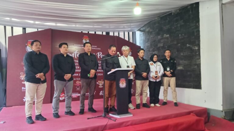 KPU Kabupaten Mitra Terima Pendaftaran Paslon Stenly Tjanggulung-Chelsea Kandow