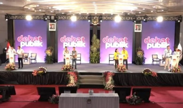 Debat Publik Kedua Paslon Pilkada 2024 oleh KPU Mitra Angkat Tema Tentang Ekonomi, Lingkungan dan Pembangunan