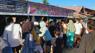 Bupati Boltara Borong Takjil UMKM