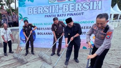 Kajati Sulut Terpesona dengan Pantai Pinagut