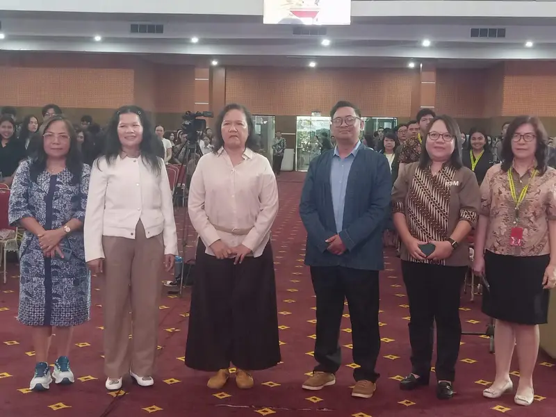 Seminar Nasional PTUV Polimdo
