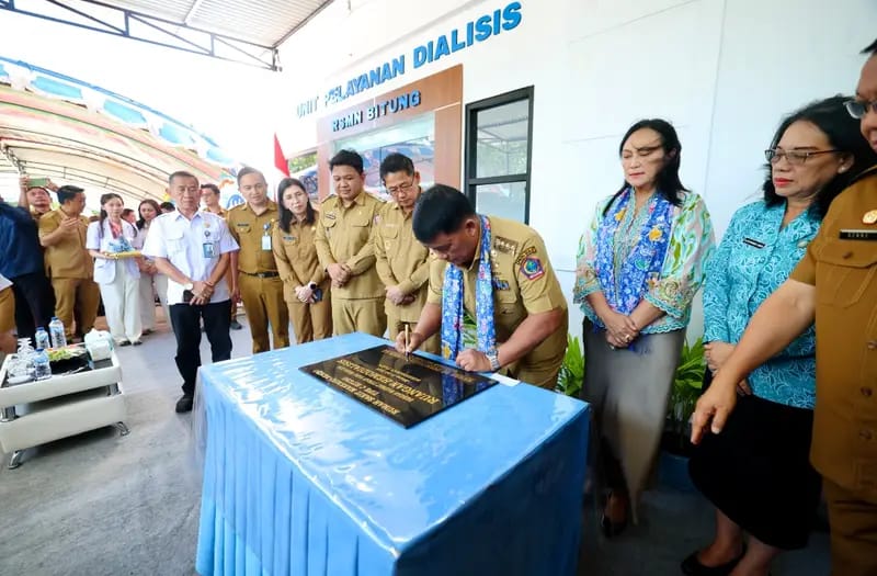 Yulius Resmikan Unit Cuci Darah di Bitung