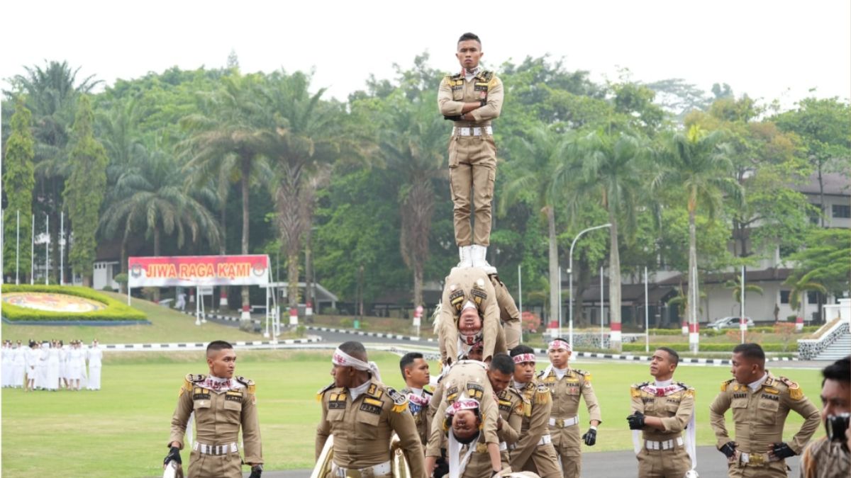 Yulius Selvanus Tokoh Kehormatan IPDN